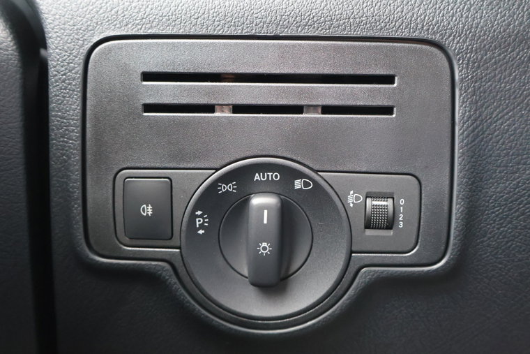 Vehicle Image 24