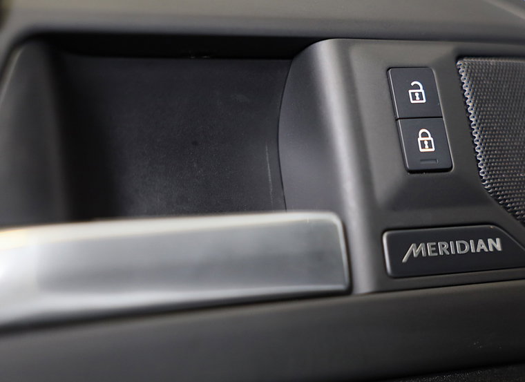 Vehicle Image 36