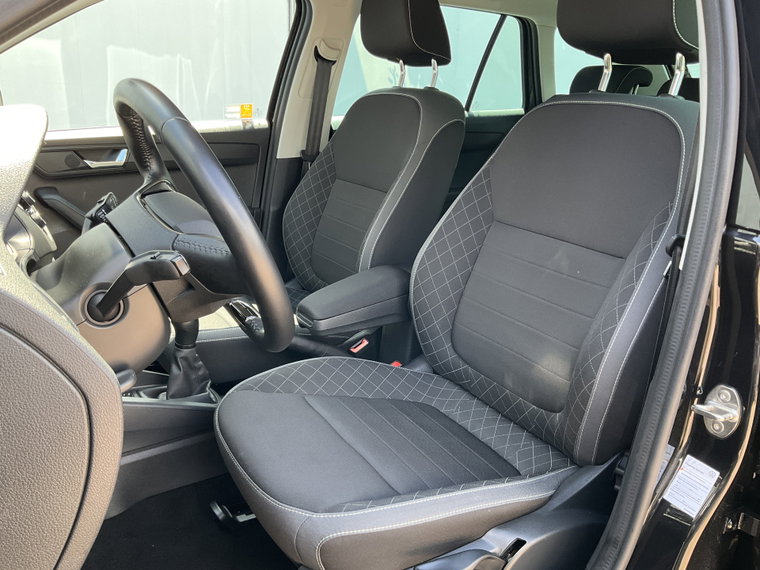 Vehicle Image 35