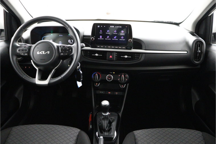 Vehicle Image 32