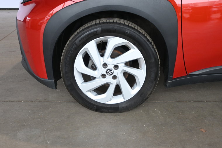 Vehicle Image 14