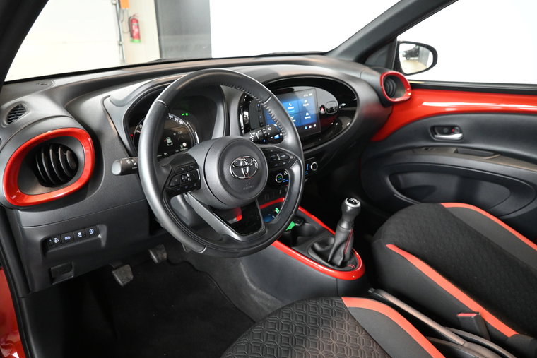 Vehicle Image 31