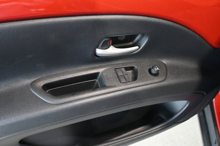 Vehicle Image 37