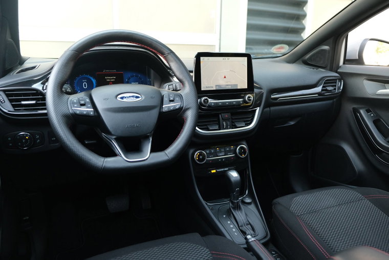 Vehicle Image 13
