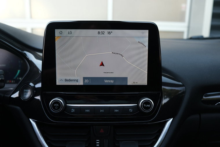 Vehicle Image 21
