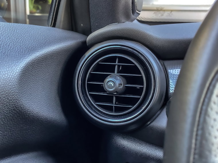 Vehicle Image 38