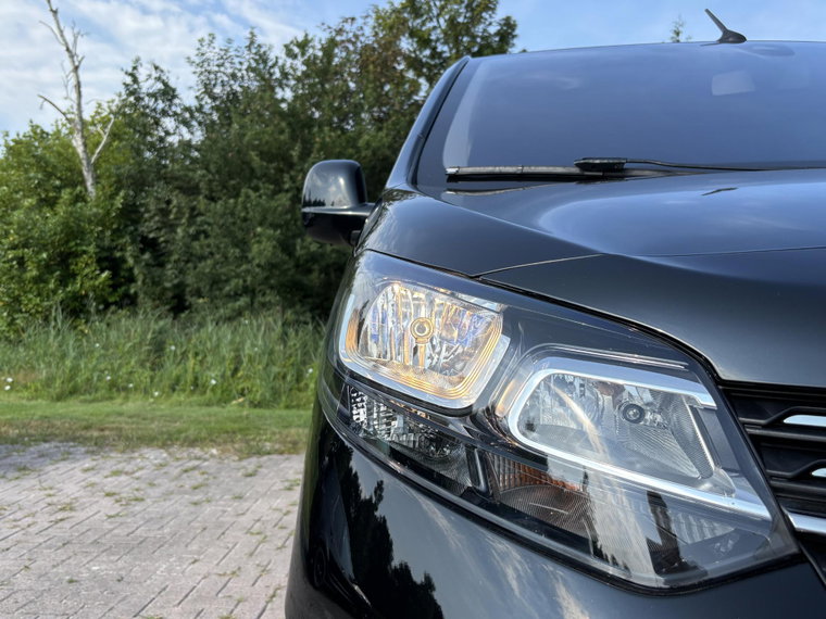 Vehicle Image 26