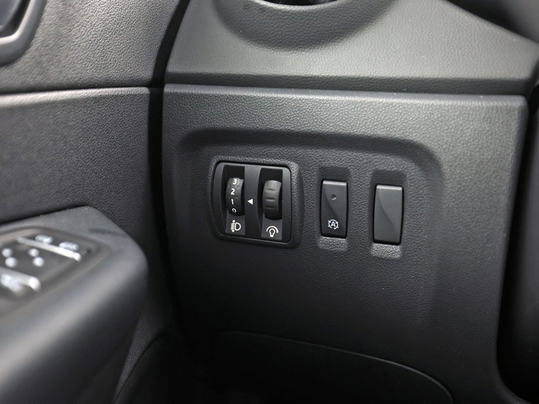 Vehicle Image 24