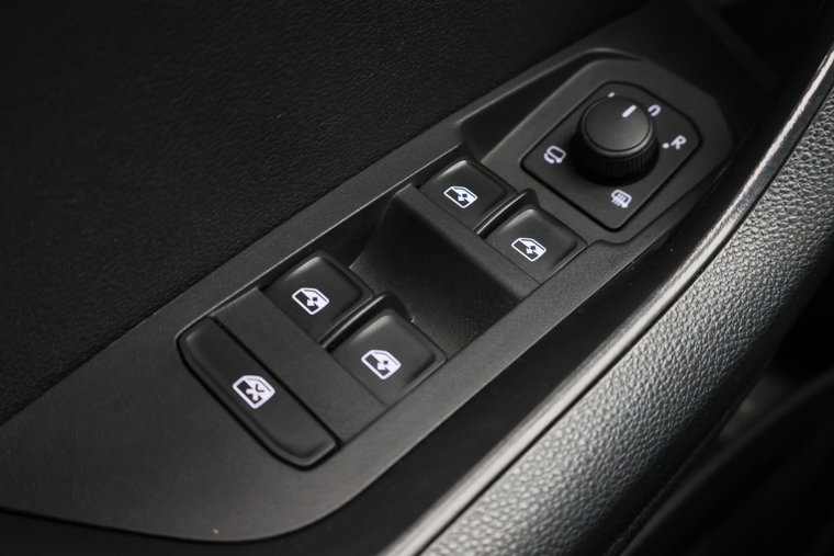 Vehicle Image 33