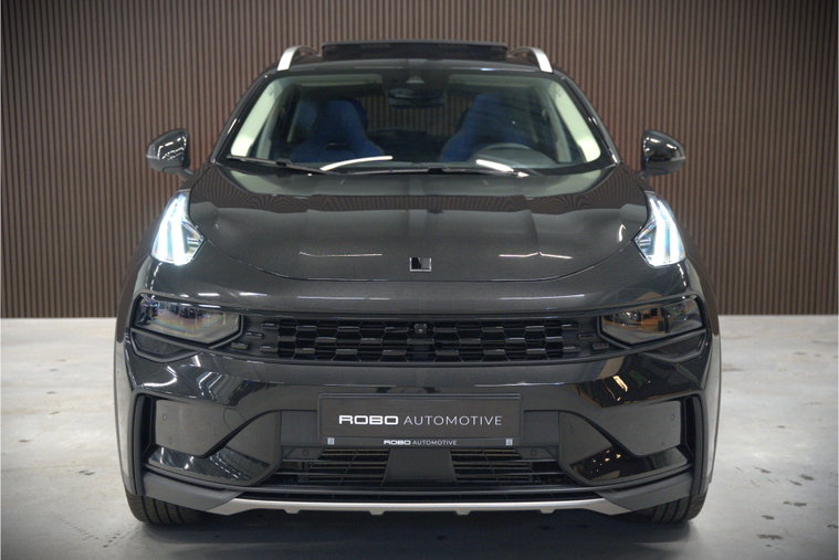Vehicle Image 10