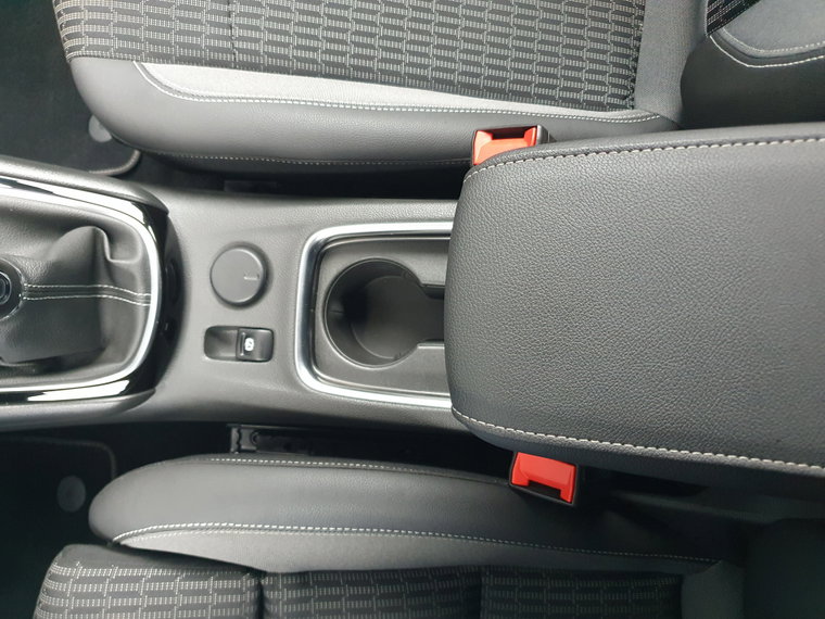 Vehicle Image 42