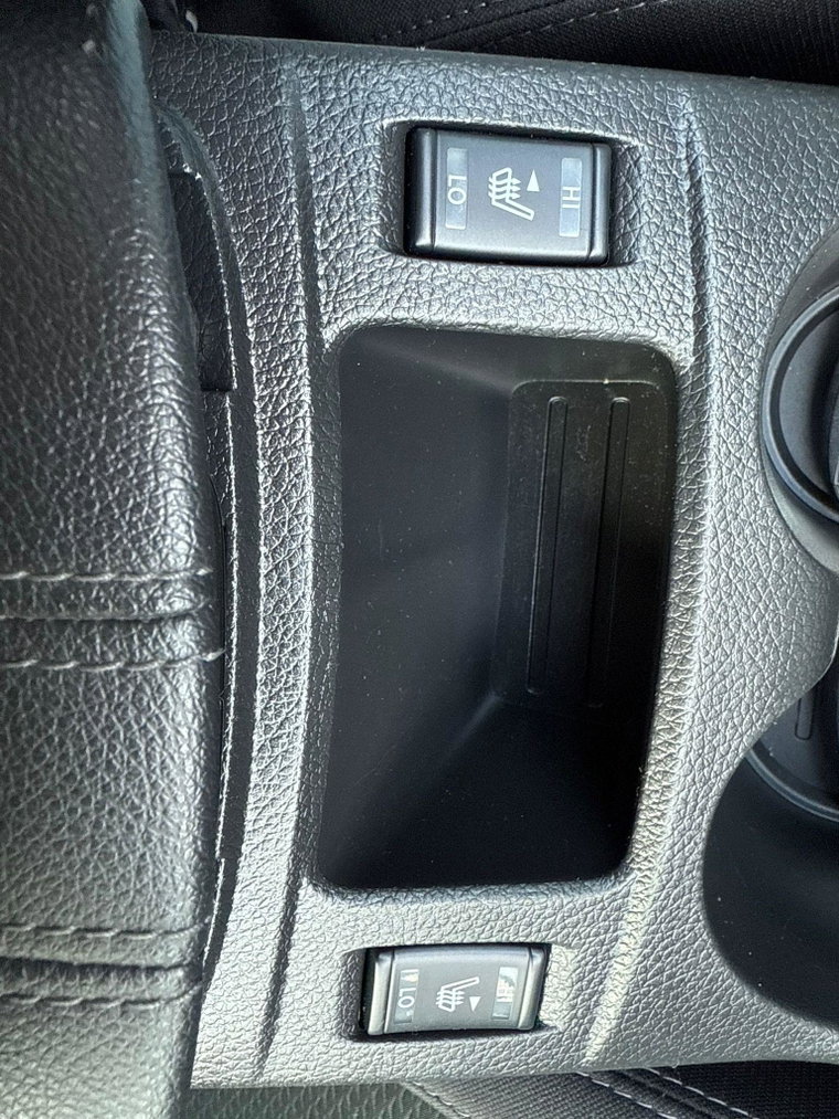 Vehicle Image 24