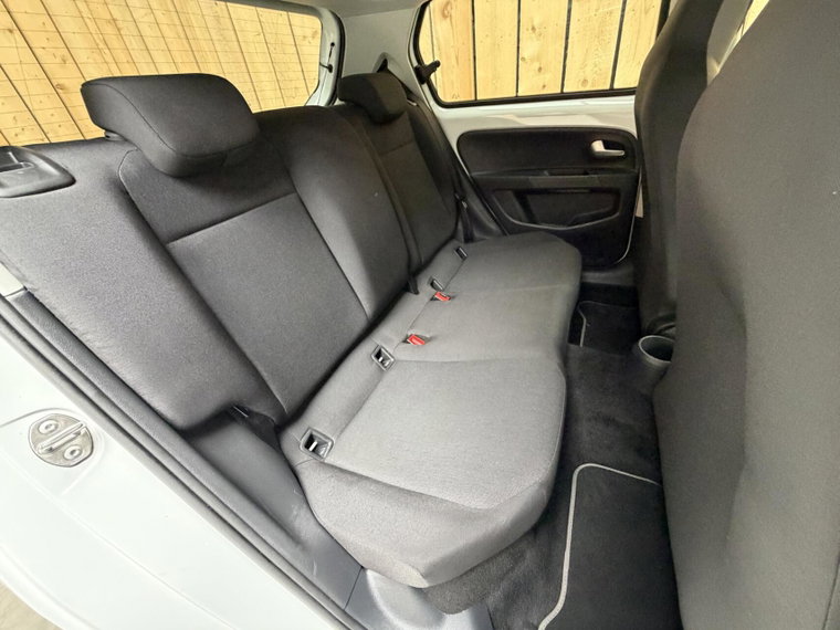 Vehicle Image 38