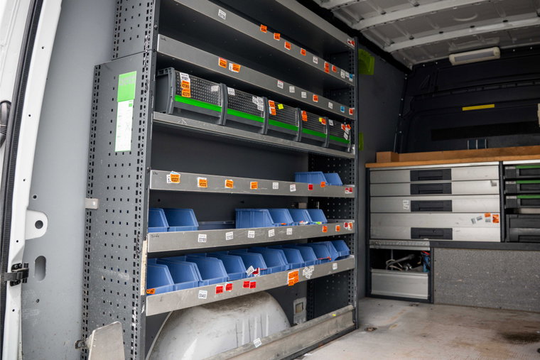 Vehicle Image 12