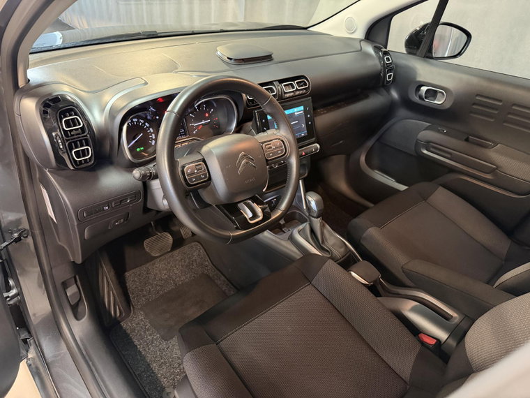 Vehicle Image 19