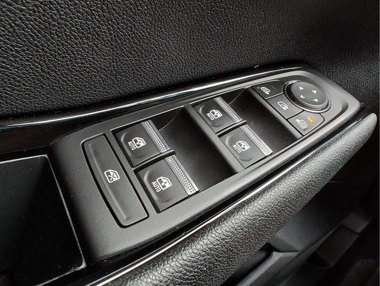 Vehicle Image 24