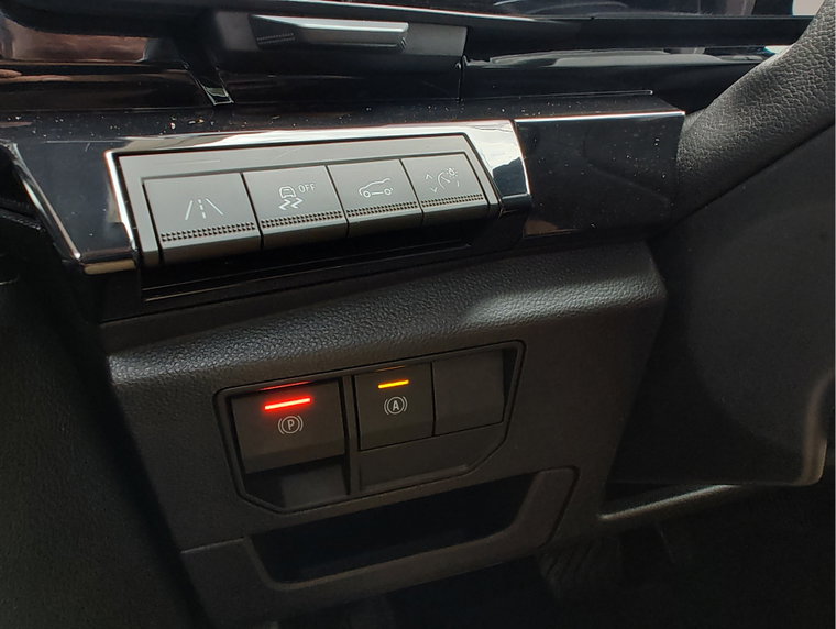 Vehicle Image 26