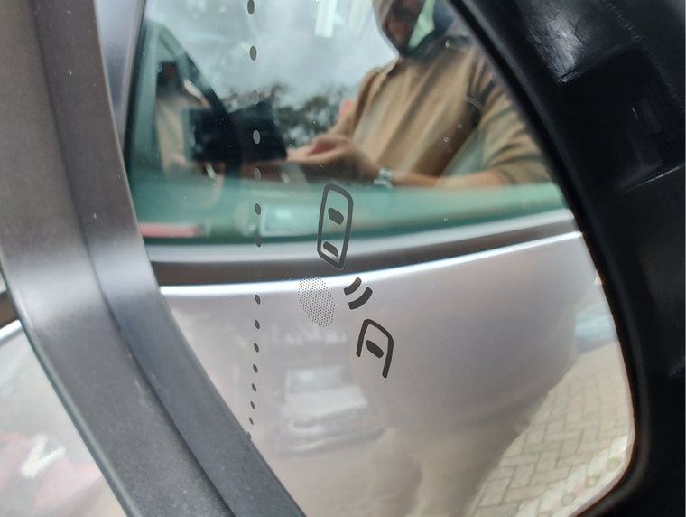 Vehicle Image 38
