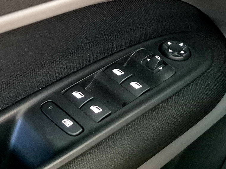 Vehicle Image 39