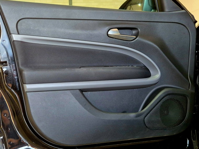 Vehicle Image 40