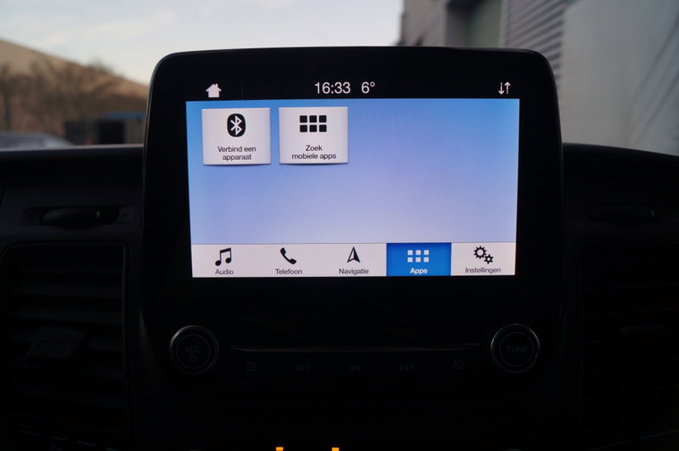 Vehicle Image 18