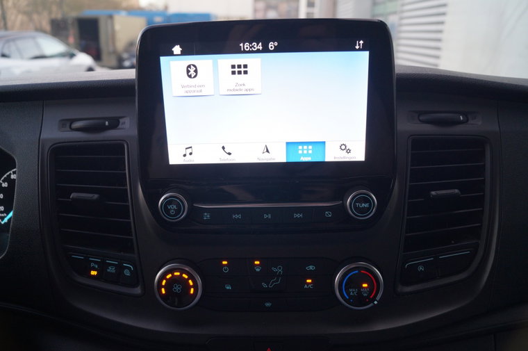 Vehicle Image 19