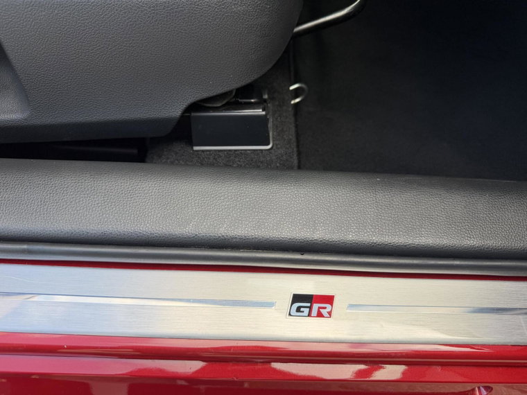 Vehicle Image 36