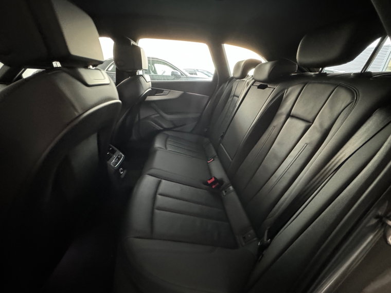 Vehicle Image 22