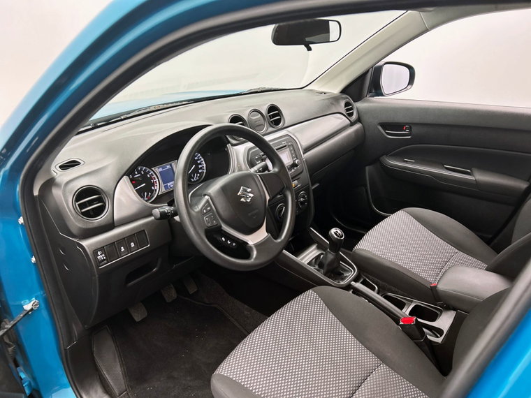 Vehicle Image 25