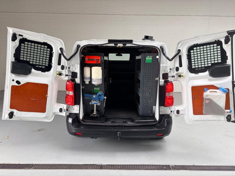 Vehicle Image 36
