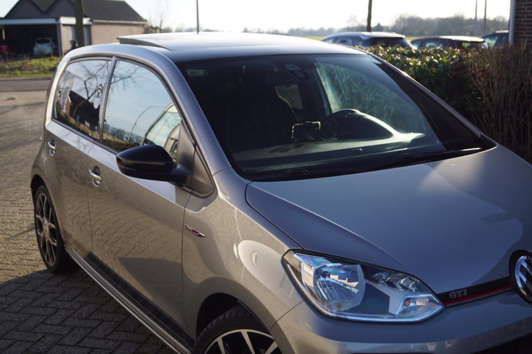 Vehicle Image 32