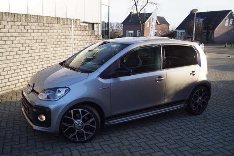 Vehicle Image 42