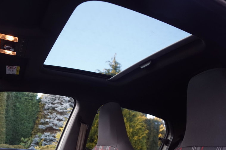 Vehicle Image 50