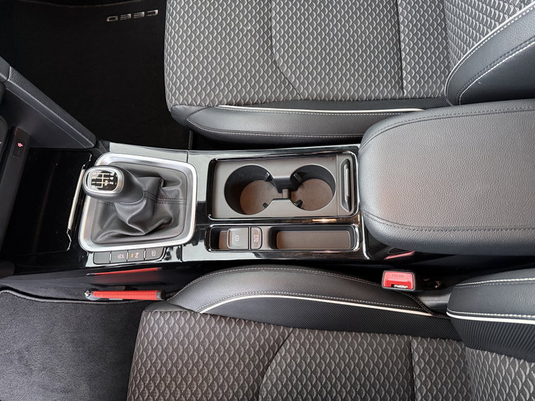 Vehicle Image 33