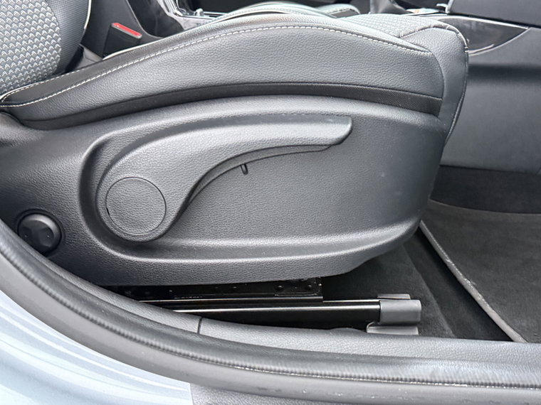 Vehicle Image 42