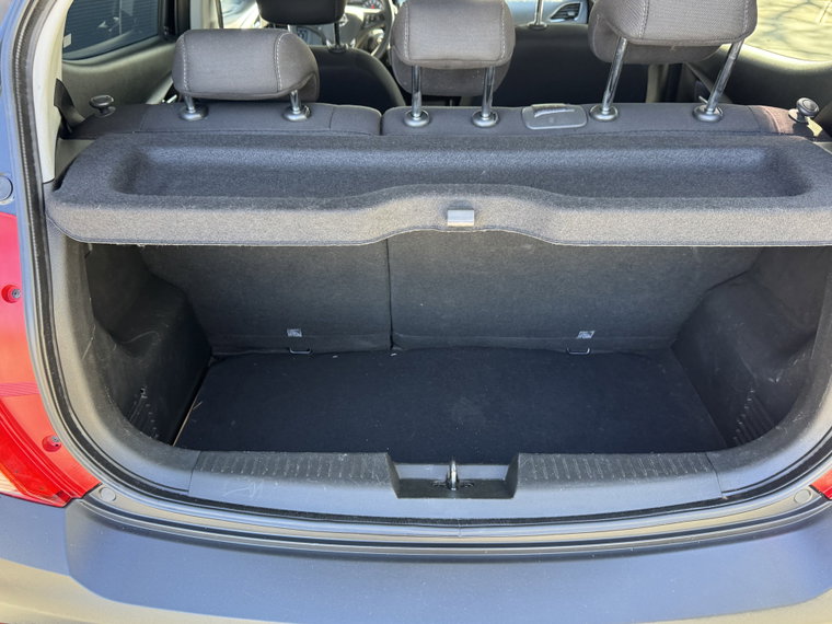 Vehicle Image 33