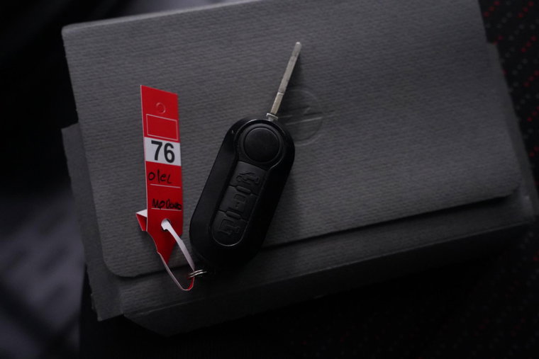 Vehicle Image 38