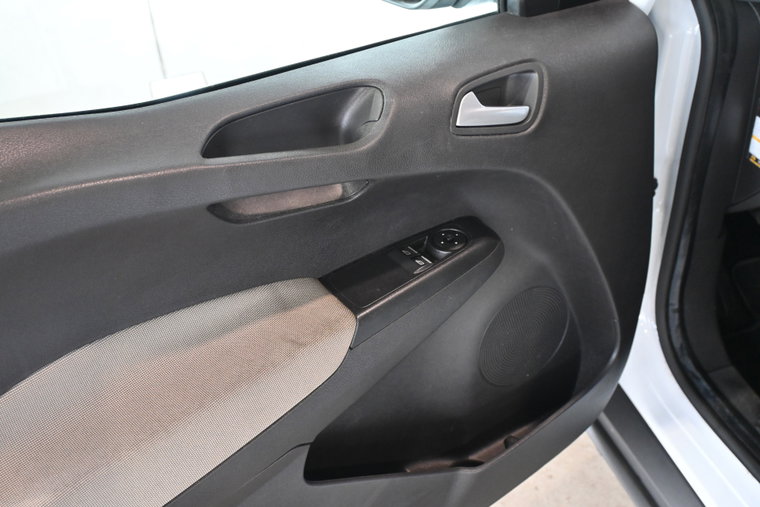 Vehicle Image 32