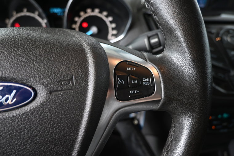 Vehicle Image 35