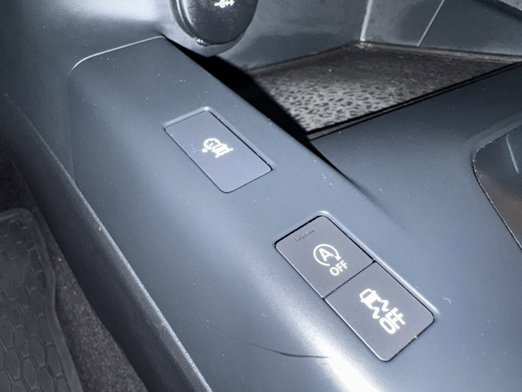 Vehicle Image 25