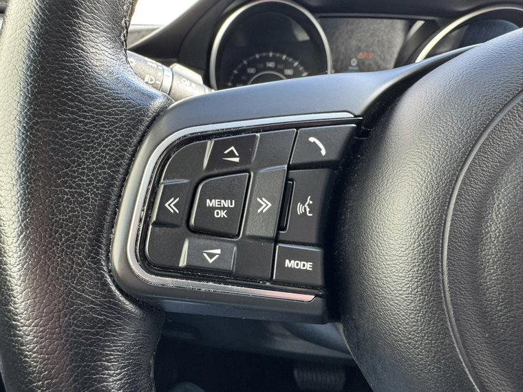 Vehicle Image 26