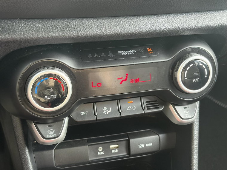 Vehicle Image 29
