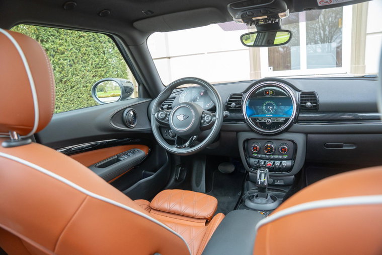 Vehicle Image 40
