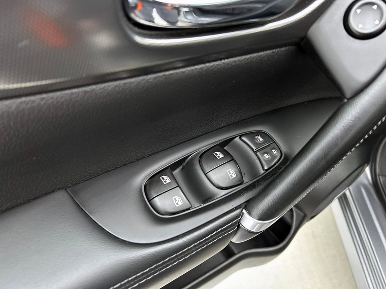 Vehicle Image 36