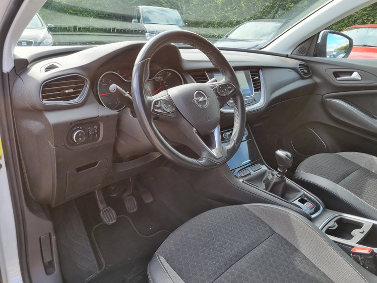 Vehicle Image 23