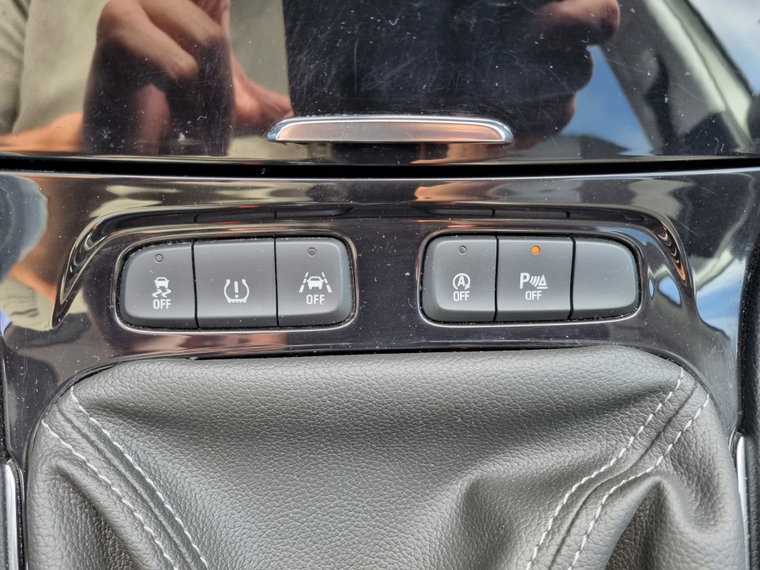 Vehicle Image 38