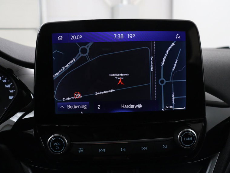 Vehicle Image 15