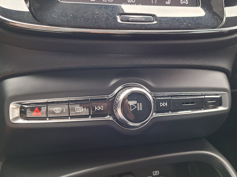 Vehicle Image 27