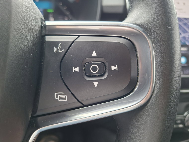 Vehicle Image 29