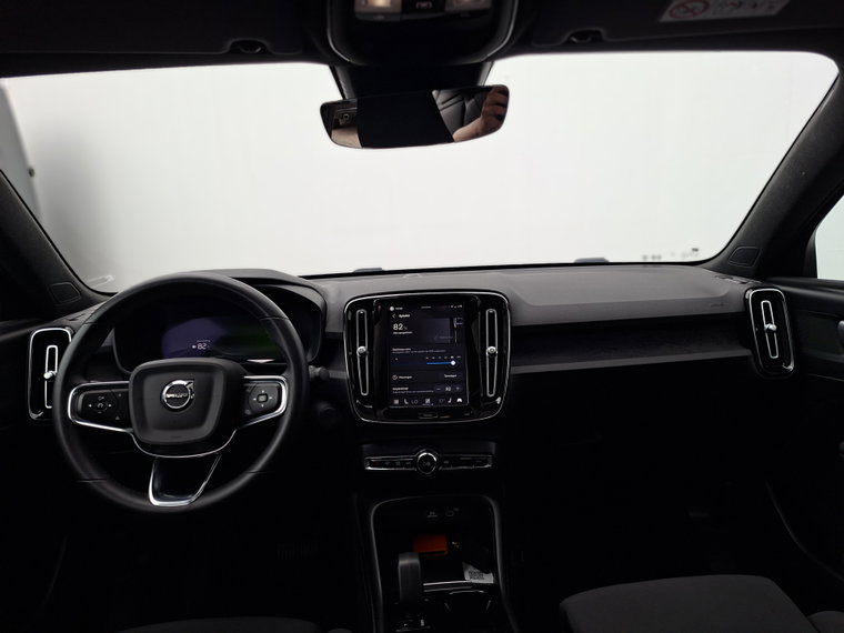 Vehicle Image 38